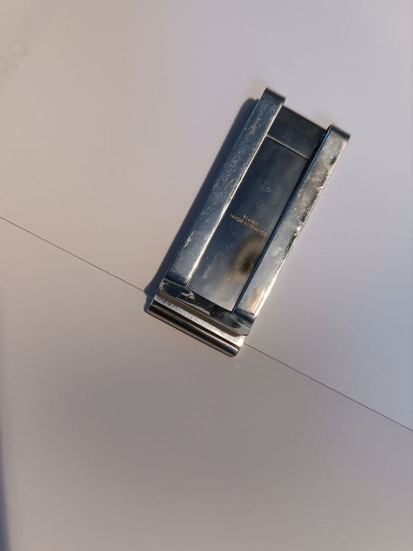 カルティエマネークリップ