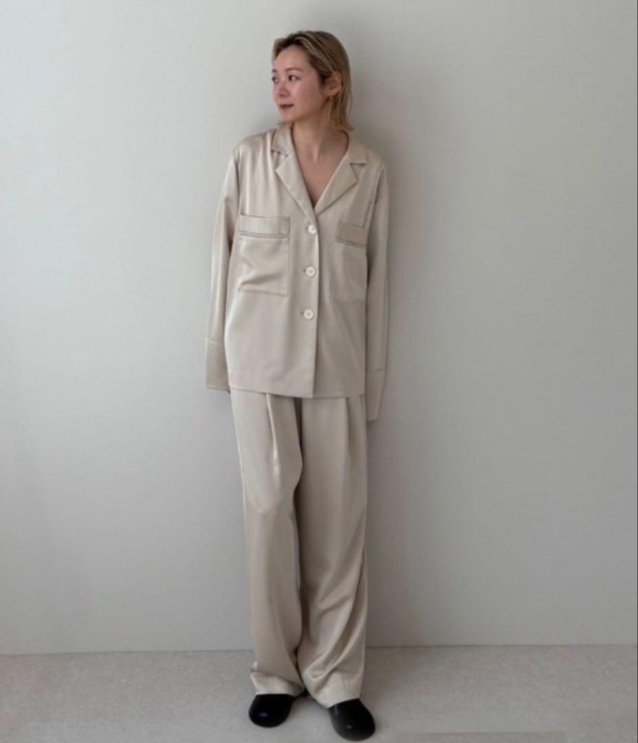 新品未使用anuke アンヌークSatin Tailored Shirts