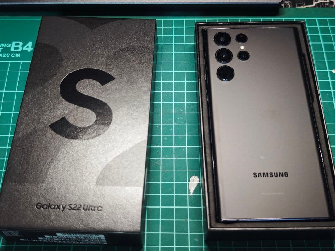 Samsung Galaxy S22 Ultra 256GB海外版SIMフリー