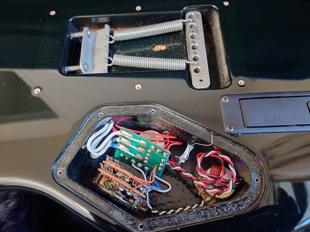 【激レア❗️】Music Man Luke　エレキギター 弦付き