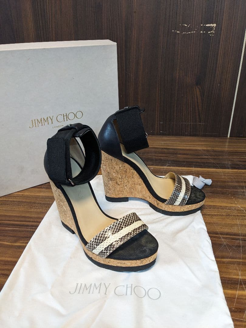 花*様 D1074　ジミーチュウ　ウェッジソール　ストラップ　調節可能　黒　ヘビ