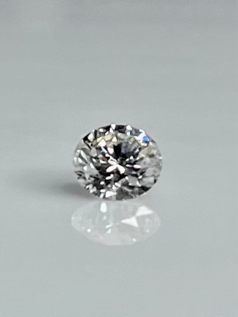 まろん@様　PT天然ダイヤモンドピアス　計0.3ct （片耳）