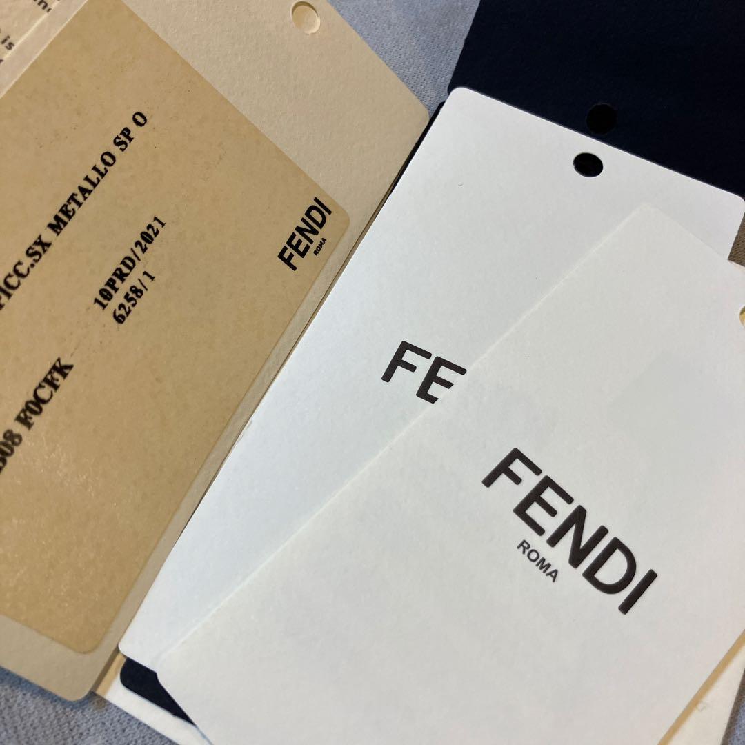 【保証書・箱・リボン付き】FENDI ピアス　オーロック
