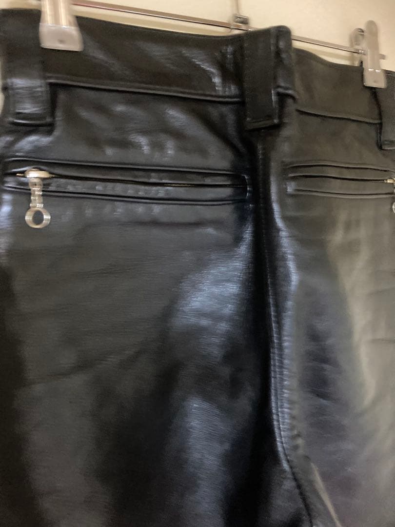 デ*君様 本日のみお値引きVANSON 革パン　28