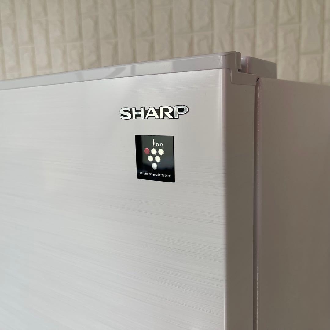みーちゃん ✨冷蔵庫　シャープ　SJ-PD28J 2023年　ホワイト