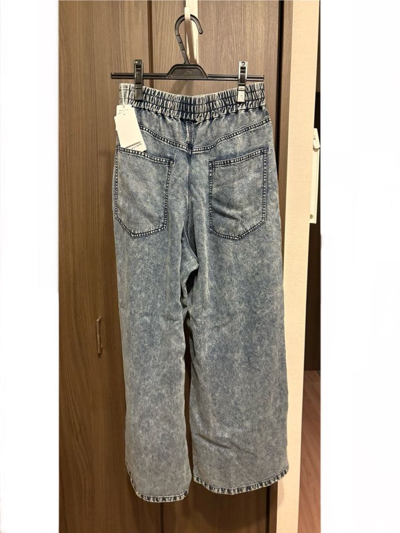 ＜Adam et Rope＞ライトデニムイージーパンツ