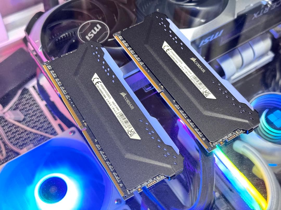 D*送様 Corsair RGBメモリ DDR4 16GB 3200MHz 8G