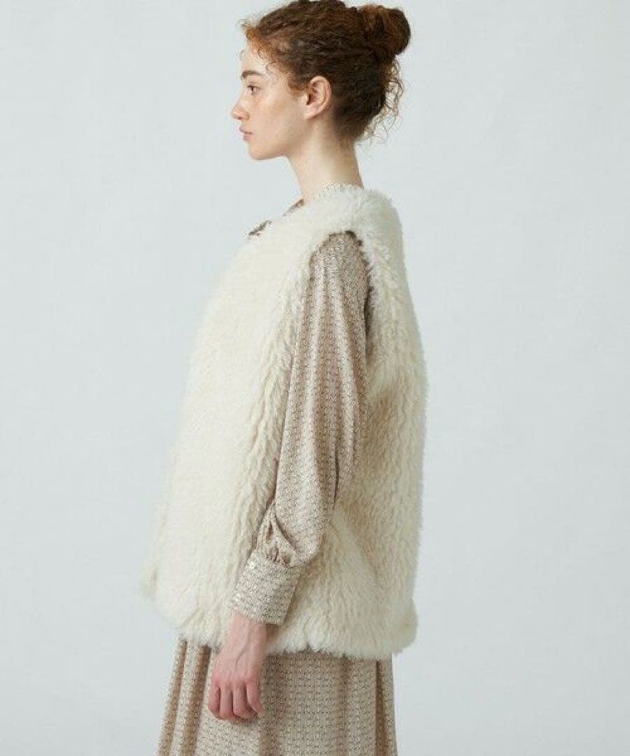 【美品】TOMORROWLAND Ballsey プードルファークルーネックジレ