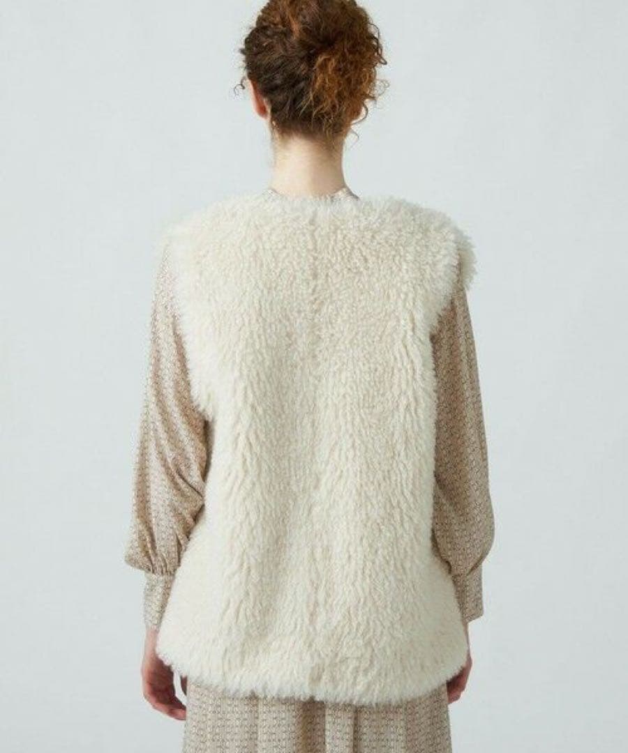 【美品】TOMORROWLAND Ballsey プードルファークルーネックジレ