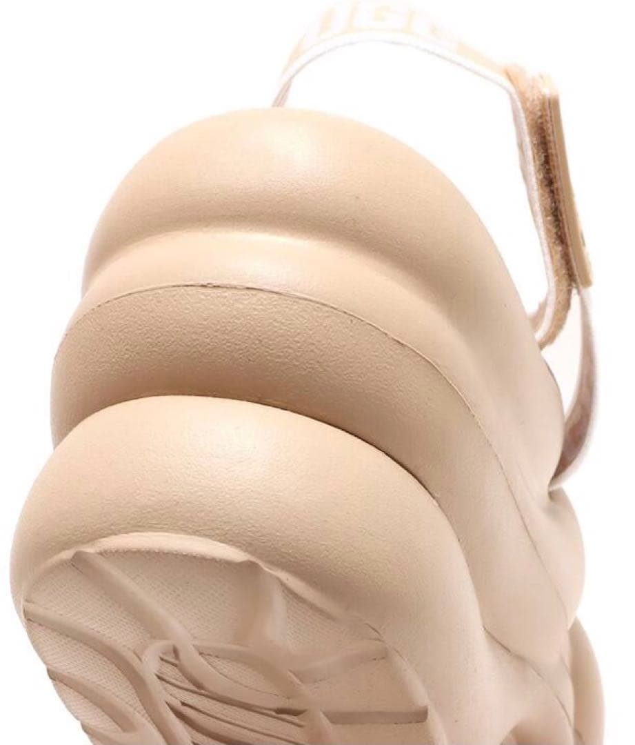 UGG アーイヤーaww yeahベージュ　driftwood スポーツ 厚底