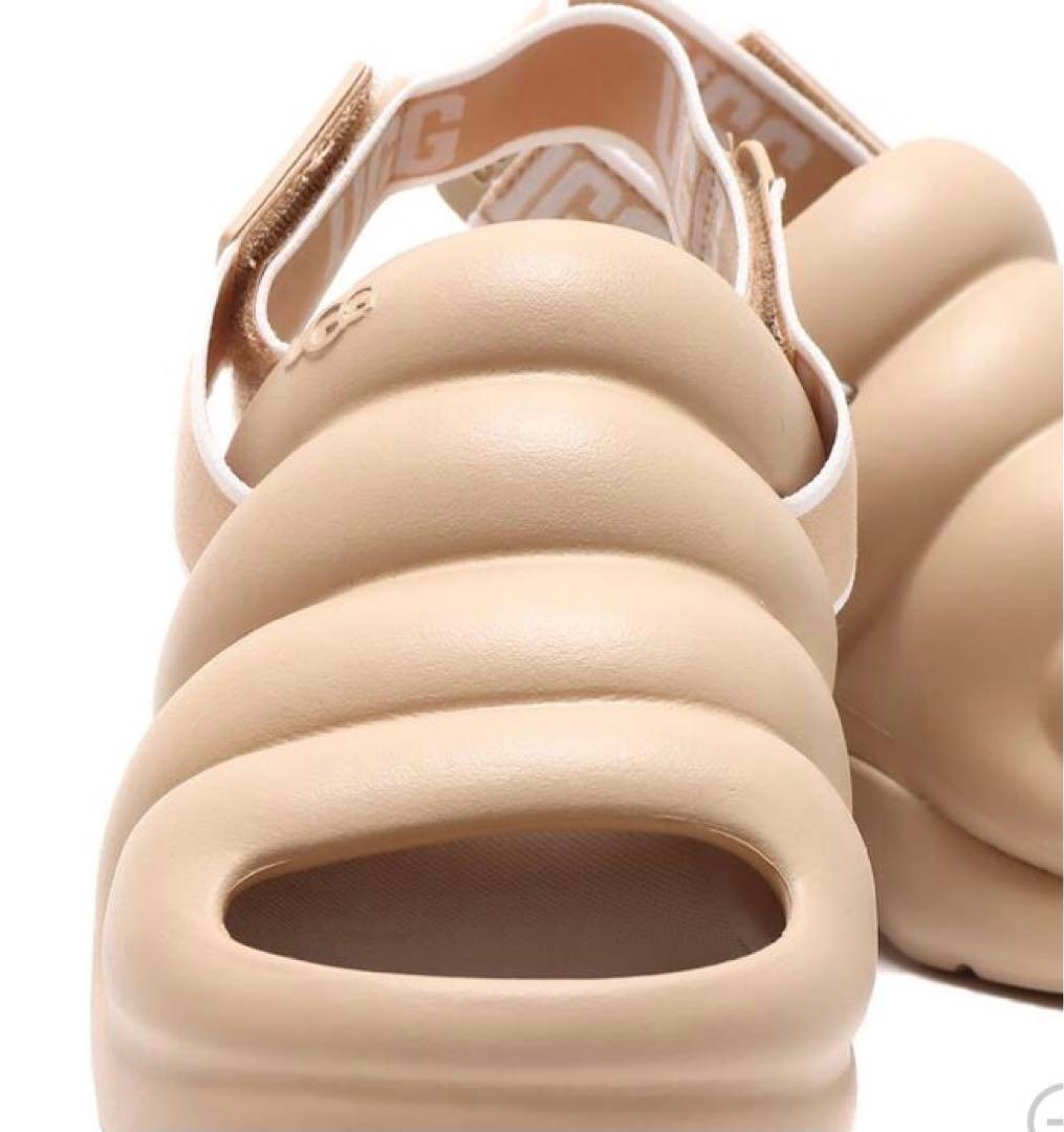 UGG アーイヤーaww yeahベージュ　driftwood スポーツ 厚底