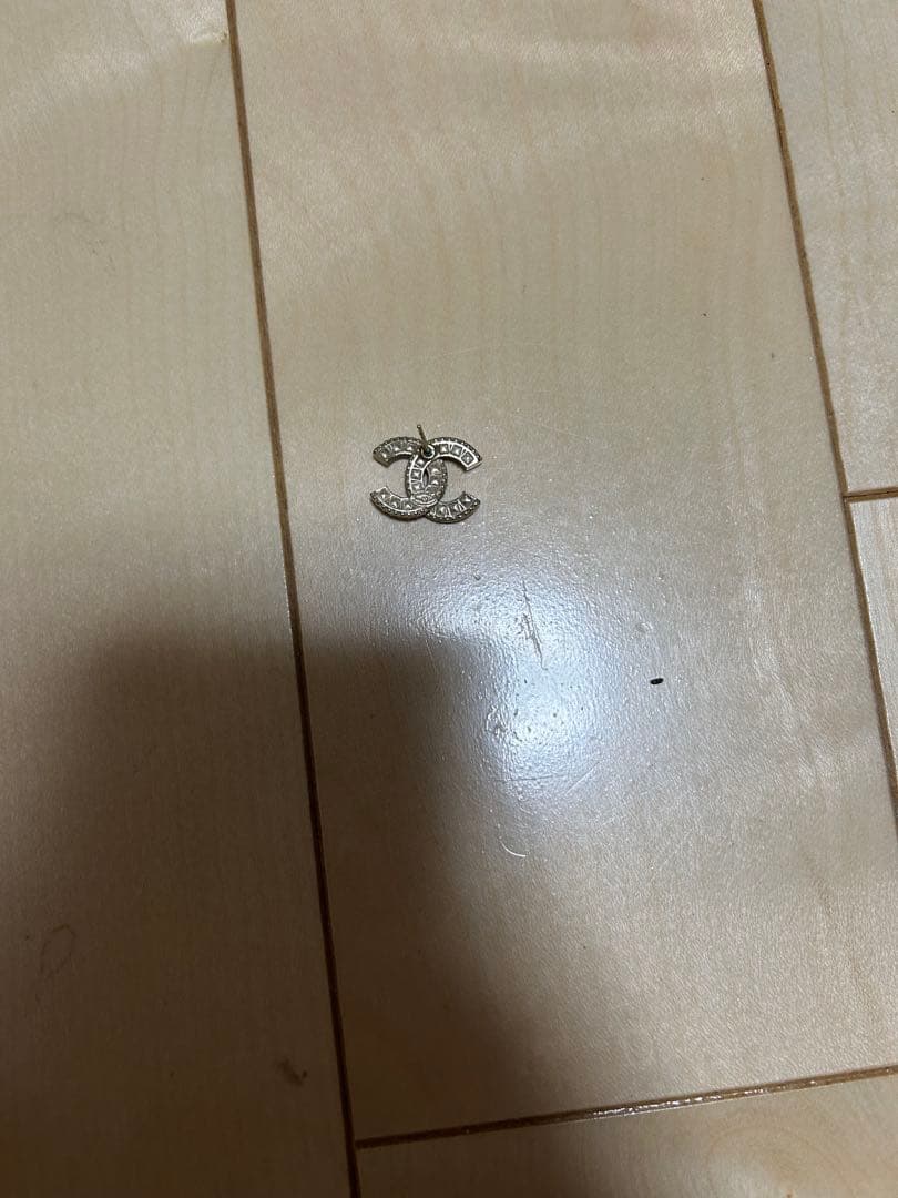 channel 片耳ピアス