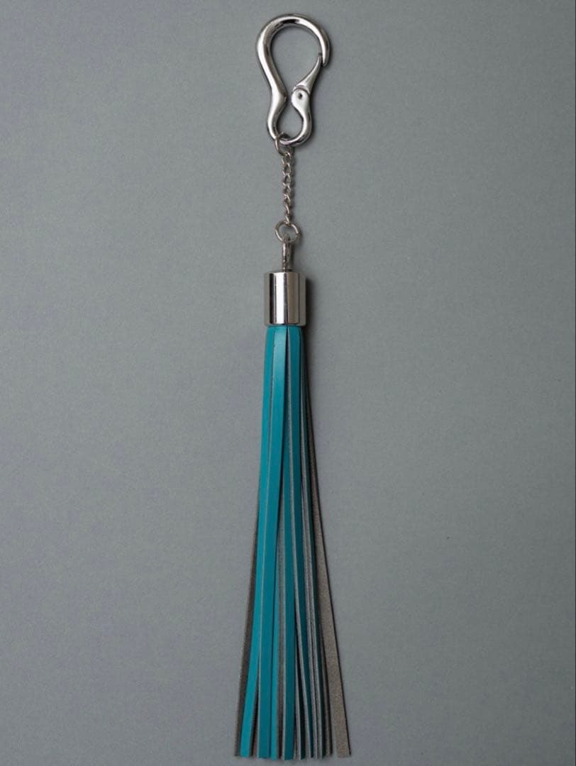 Rich I　ATTACHMENT LEATEHR FRINGE CHARM