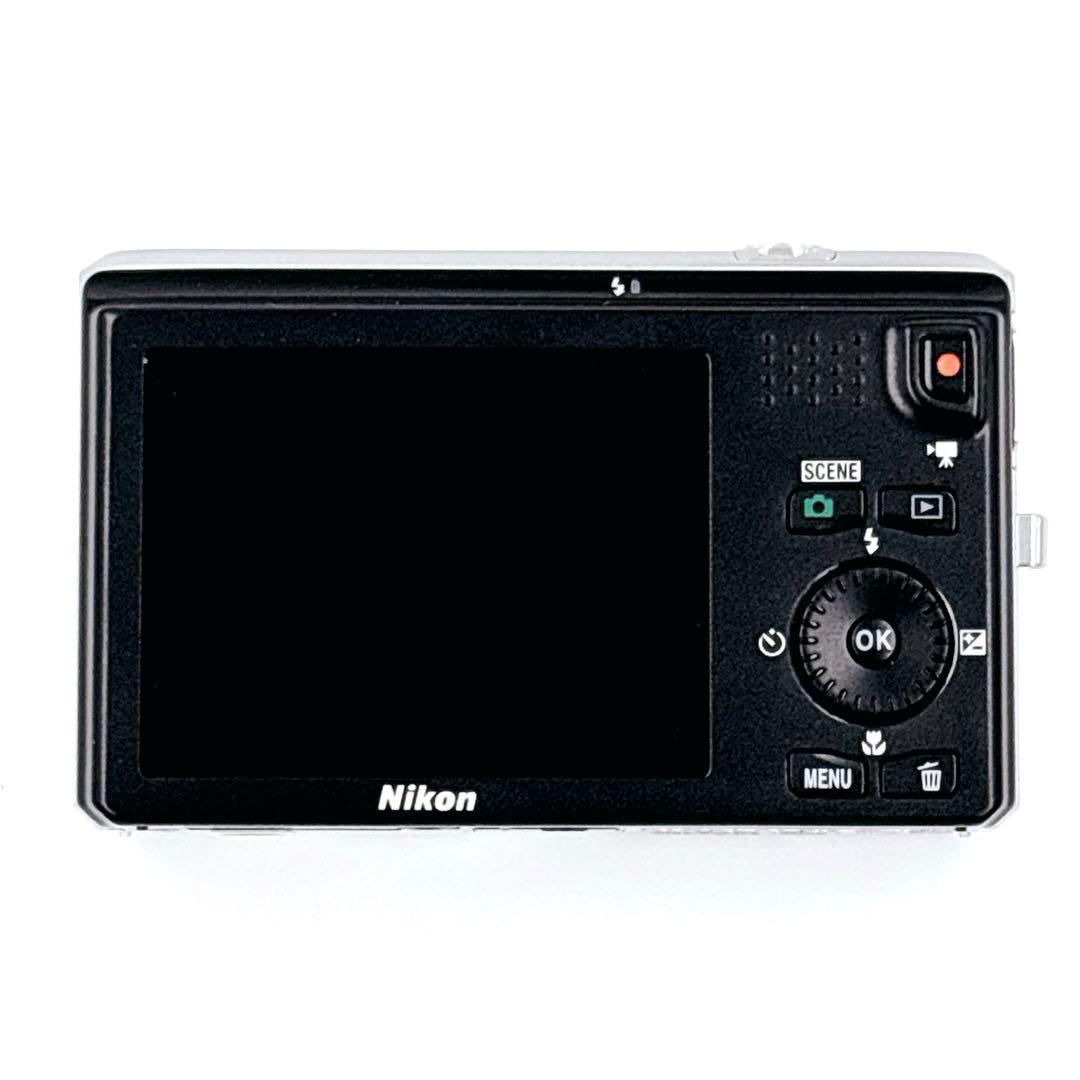 Nikon ニコン coolpix S6300 シルバー デジカメ