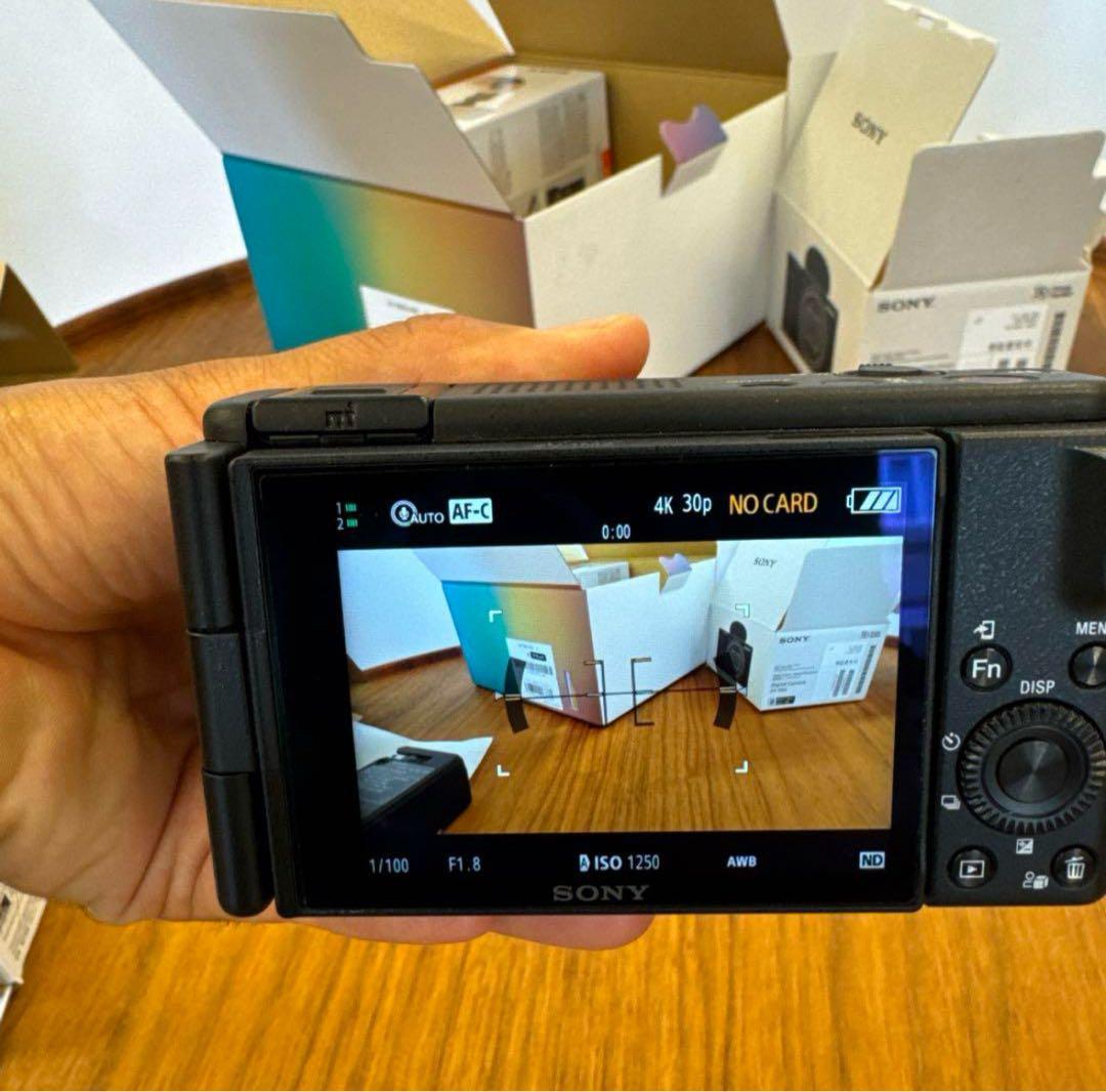 4444ヨンヨン　VLOGCAM Vlog用カメラ ZV-1II