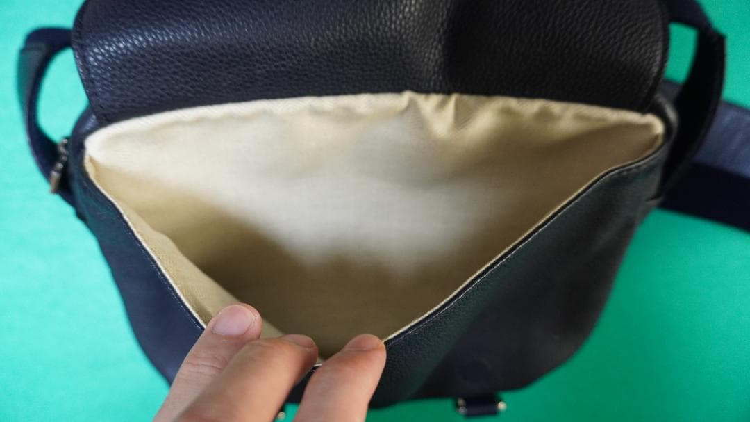 ロエベ ミリタリーバッグ ショルダーバッグ アナグラム ネイビー