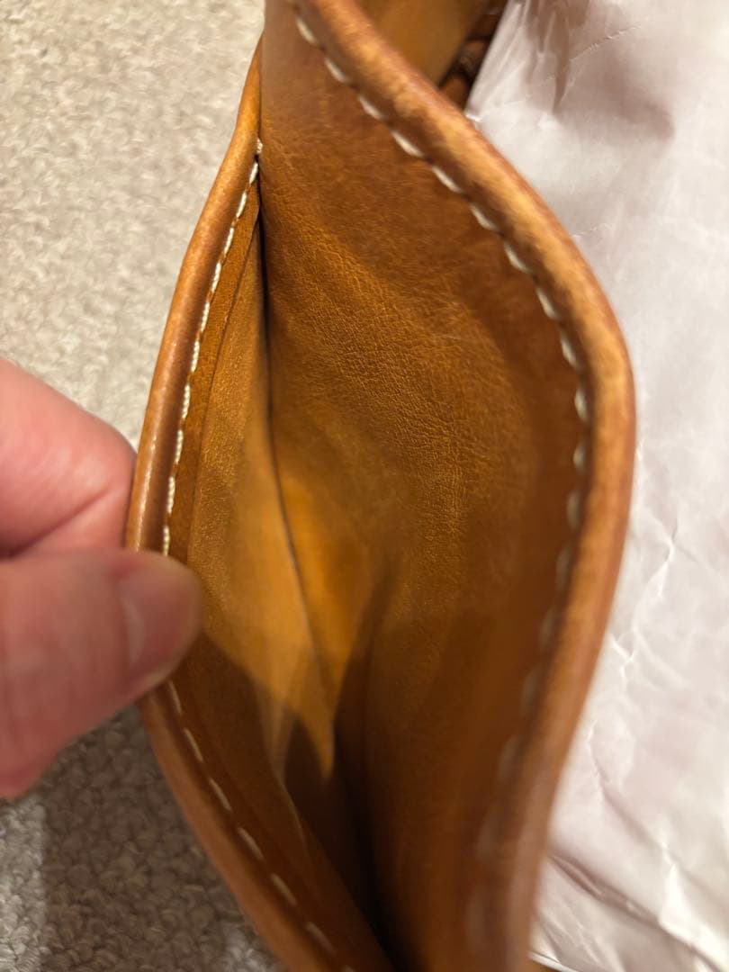 HERZ ヘルツ　メッセンジャーバッグ（ショルダーバッグ）　男女兼用　本革