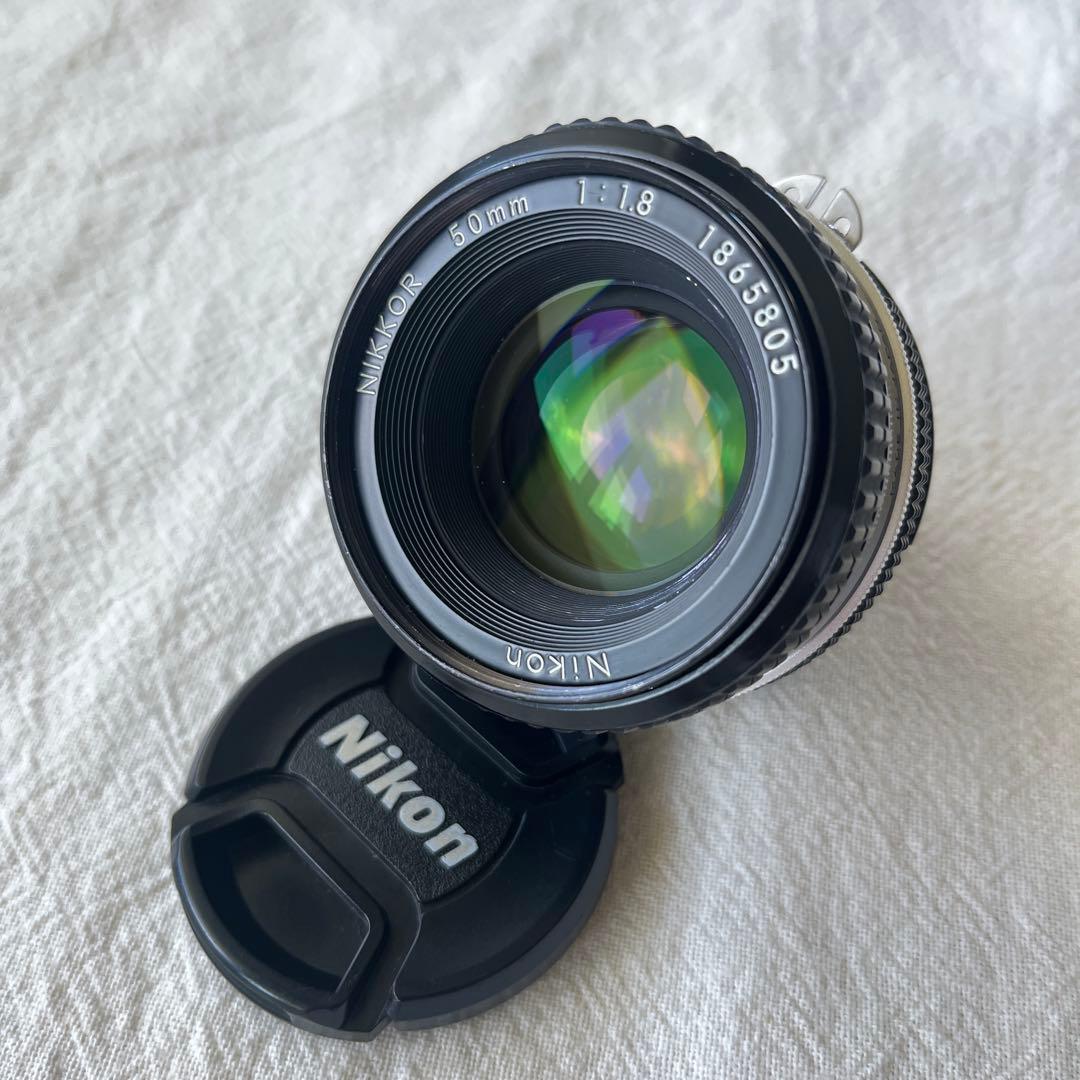 Nikon AI NIKKOR 50mm f/1.8 メタルフード付