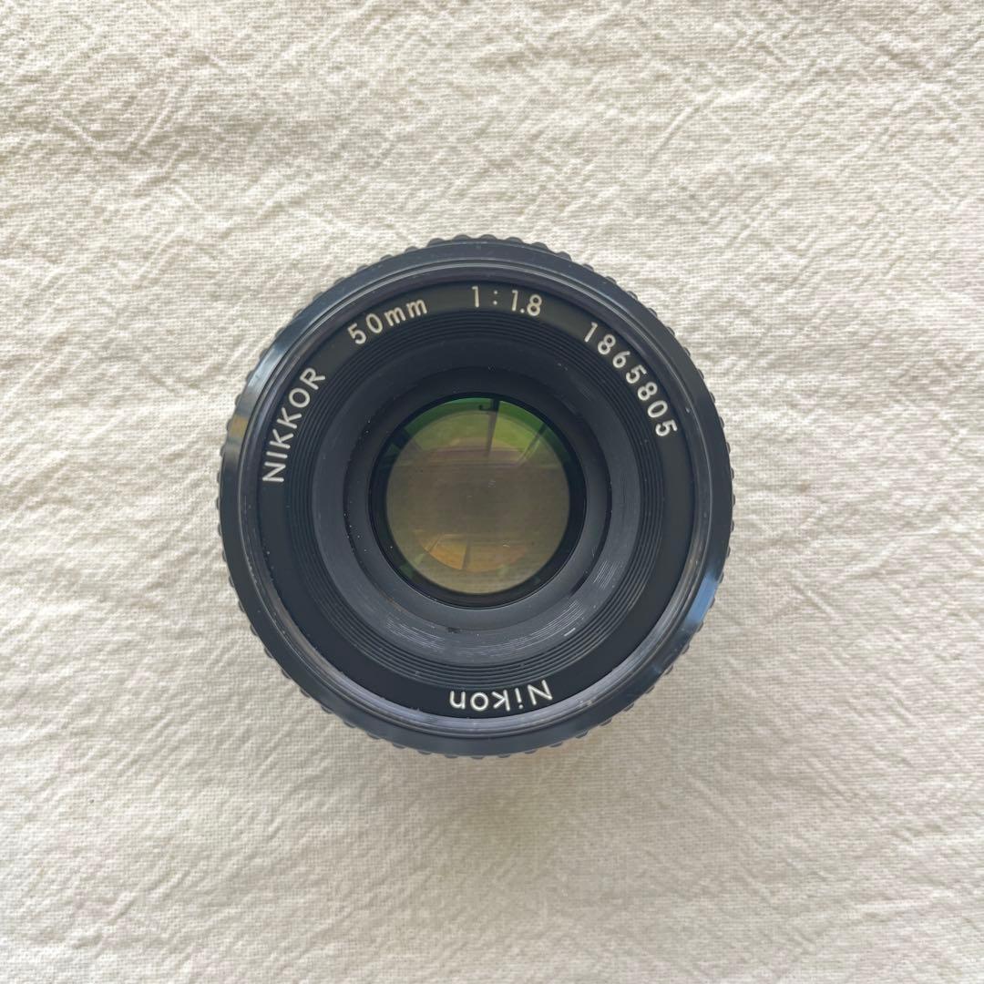 Nikon AI NIKKOR 50mm f/1.8 メタルフード付