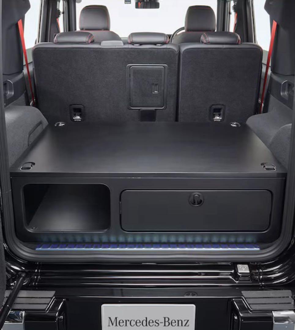 Ｇクラス　純正トランクラゲッジボード