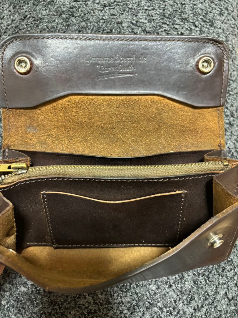 最終値下げ　ラリースミス　ブラウン　レザー　長財布 　ボタン付き