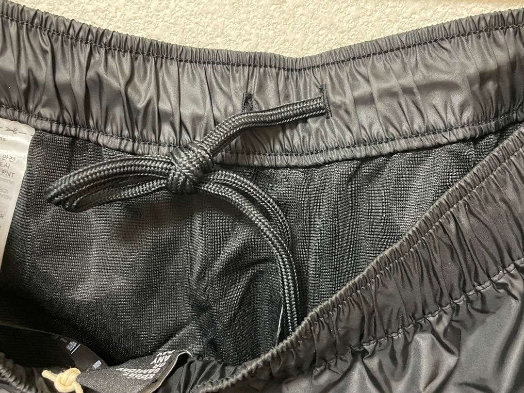 【みゆ様】【新品】adidas ウインドブレーカー 上下セットレディースLサイズ