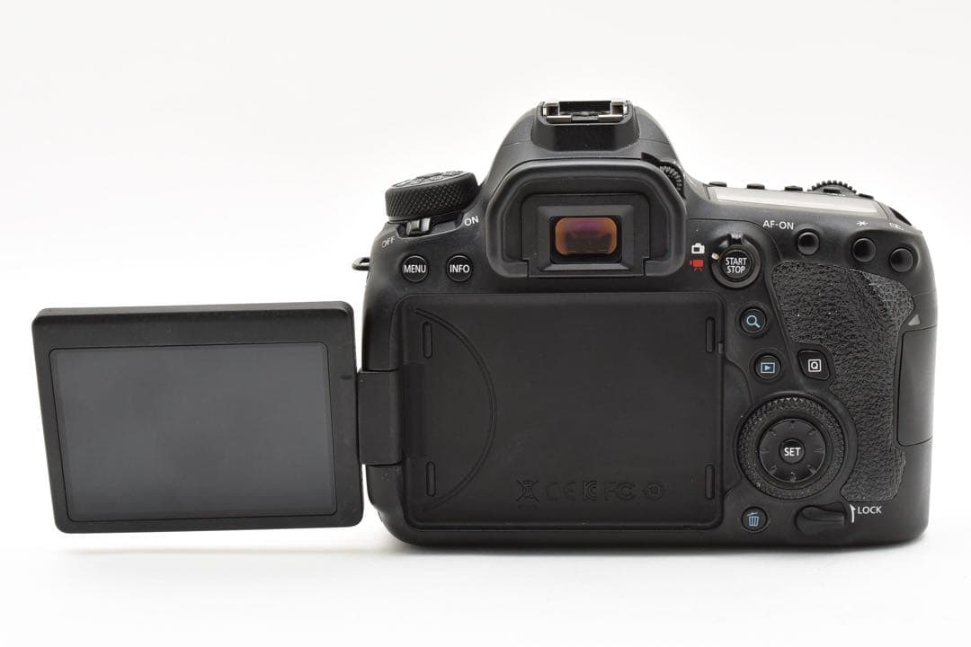 デジタルカメラ Canon EOS 6D Mark II/Canon EF 100-300mm