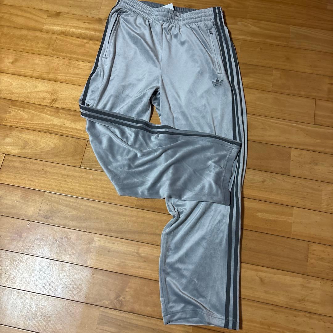 adidas originals ベロアジャージ Mサイズ　セットアップ