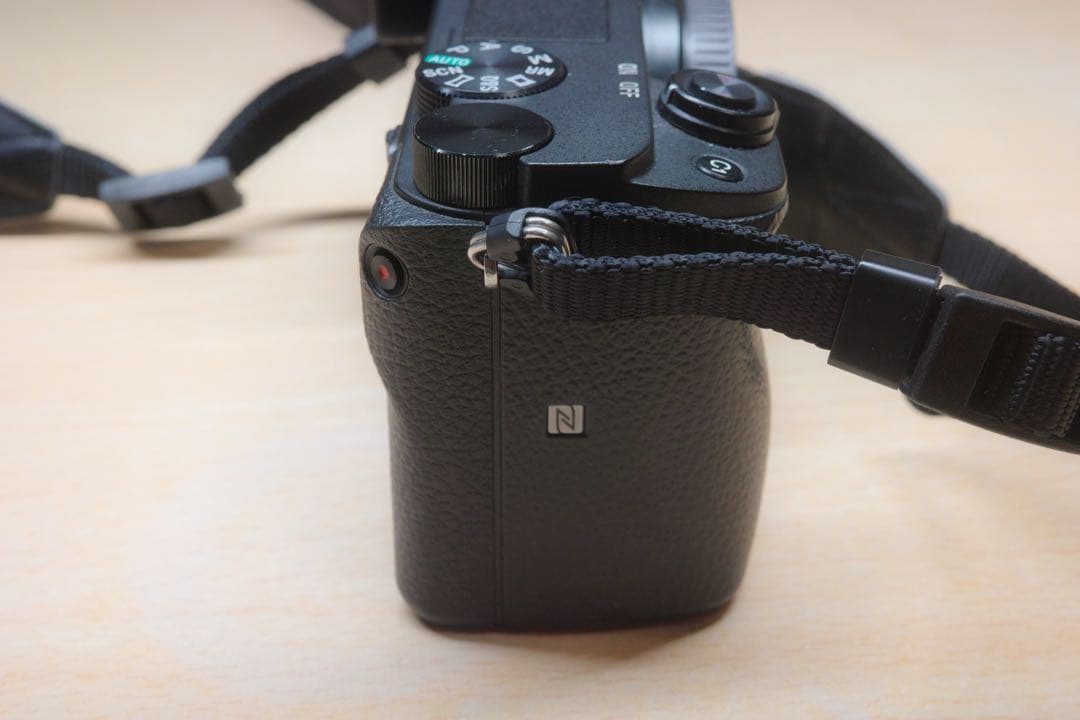 【出品2/8まで】SONY α6400 ミラーレス一眼カメラ