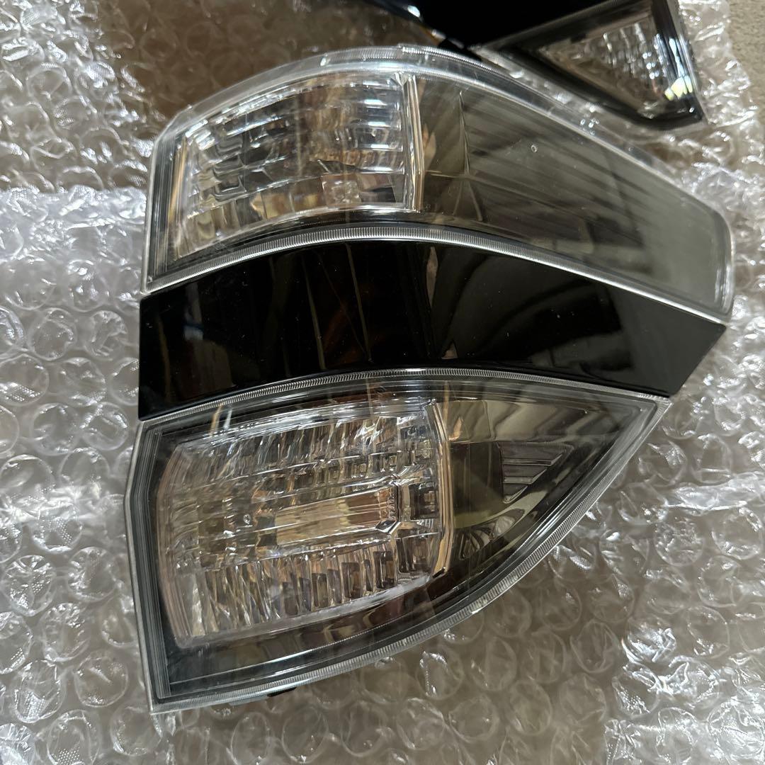 ほぼ未使用！！美品 ヴェルファイア　20系前期　純正品 テールランプ 4個セット