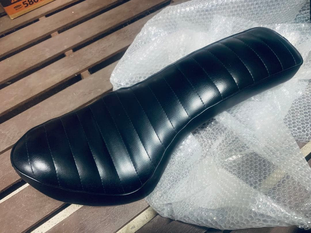 【美品】V-TWIN マグナ250用コブラシート・タックロール