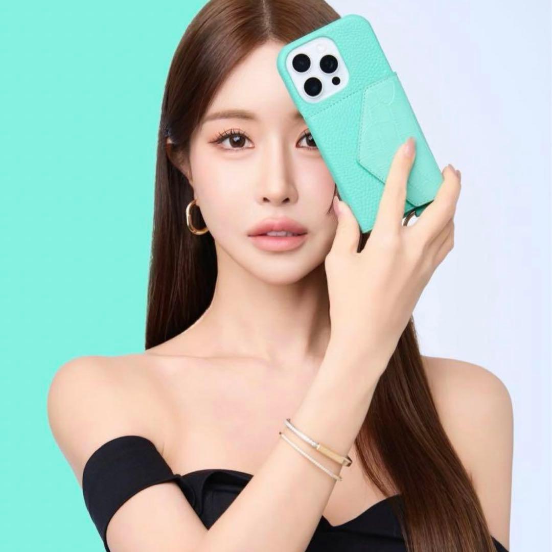 12/8 値下げ　鈴木亜美さん　iPhone16pro スマホケース　ストラップ