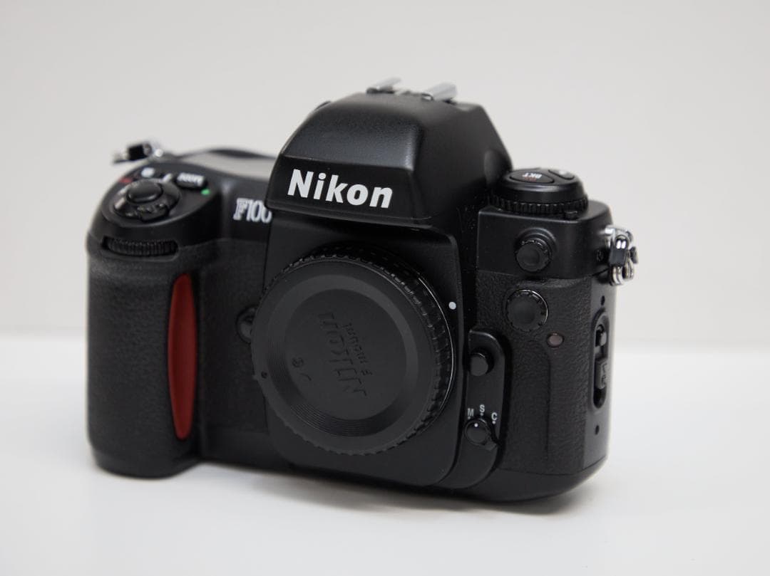 NIKON F１００ フィルムカメラ