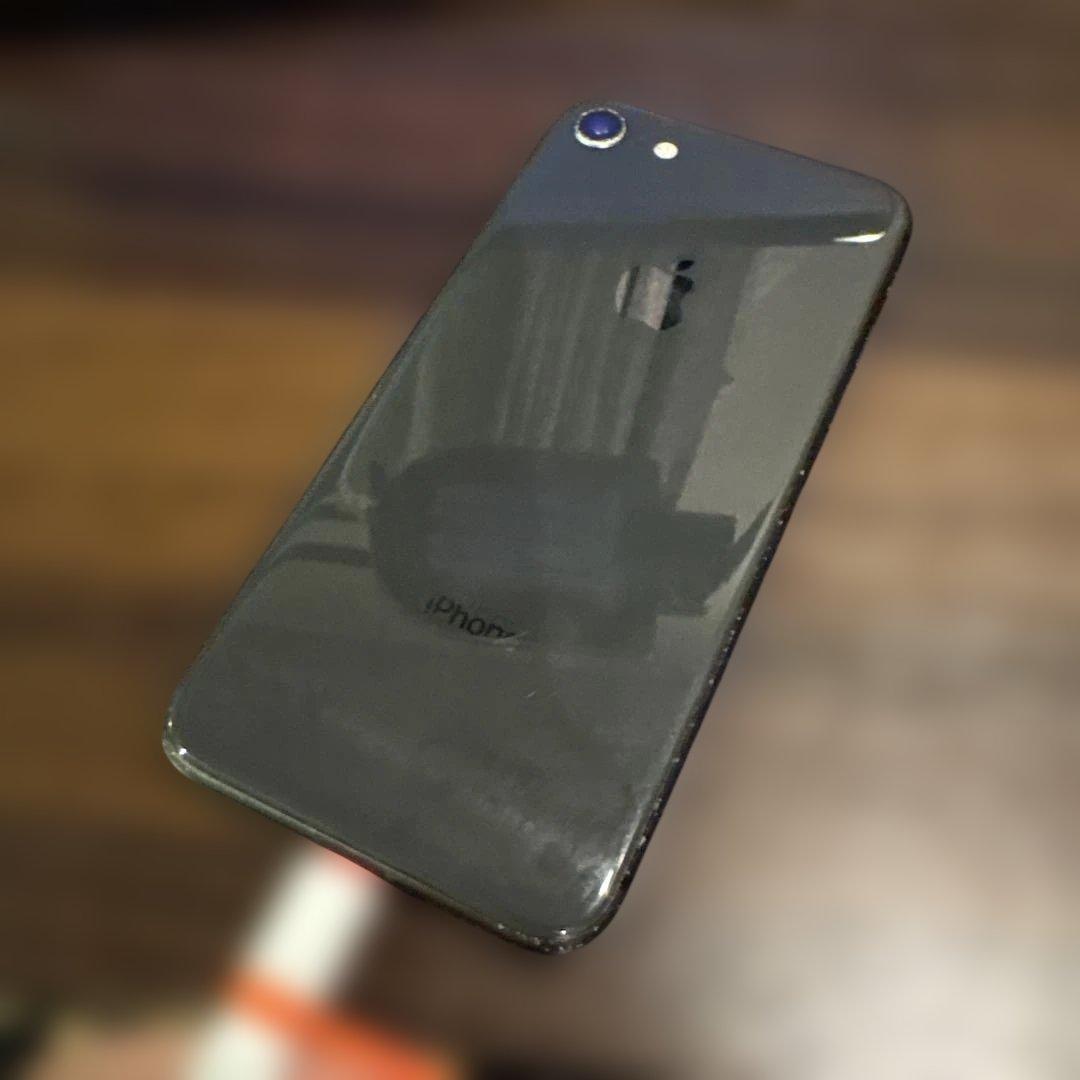 iPhone8 A1906 256GB 本体