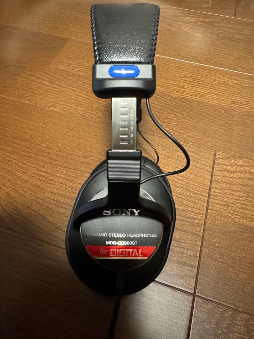 SONY モニターヘッドホン MDR-CD900ST
