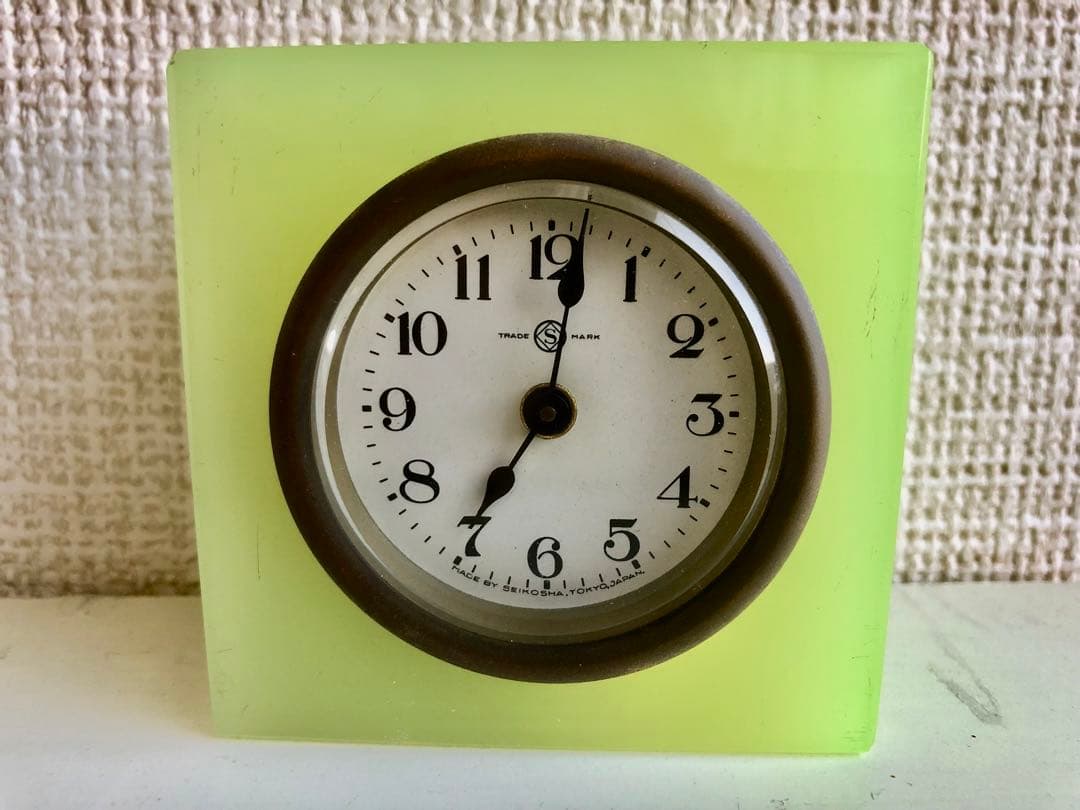 精工舎　ウランガラス置き時計　アンティーク　レトロ　骨董品　置き時計