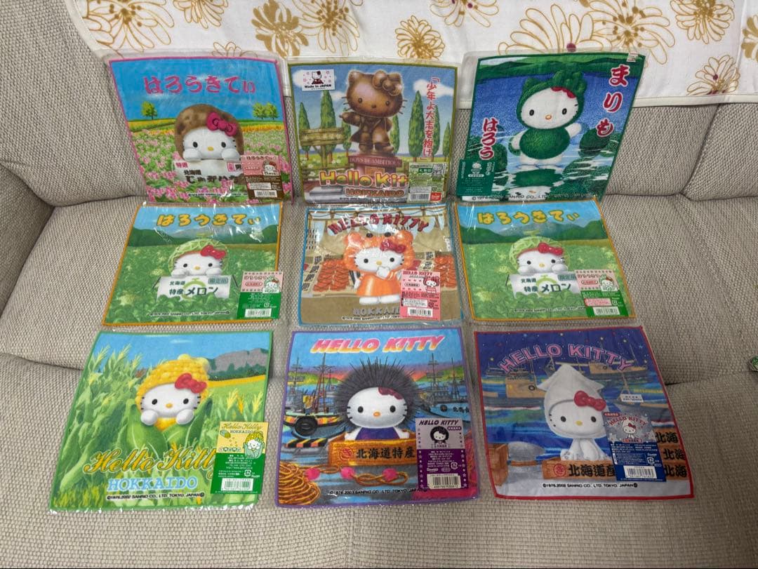 ご当地ハローキティ北海道ストラップセットとタオルセット計22個