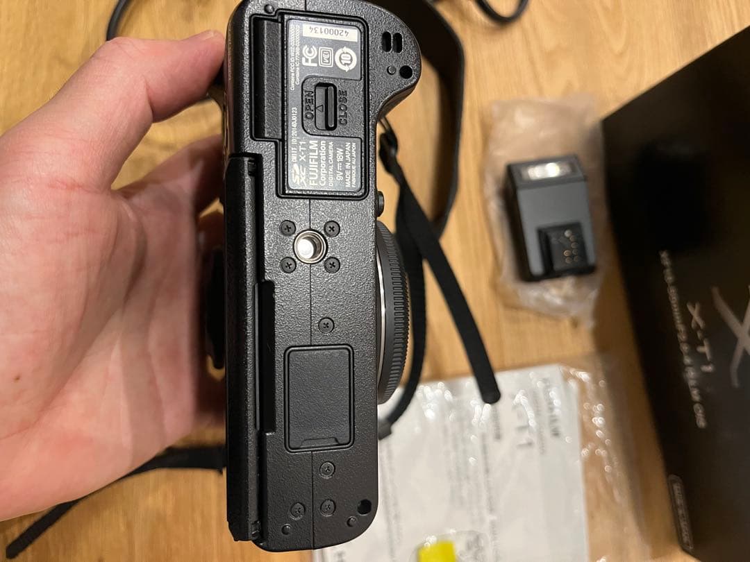 FUJIFILM X-T1 ミラーレスカメラ 本体 ボディ 充電器 元箱付