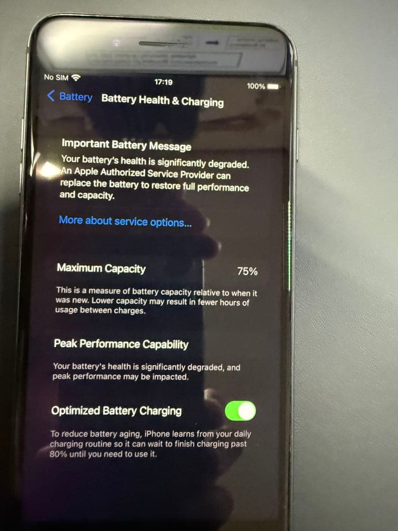 Apple iPhone 8 Plus ジェットブラック