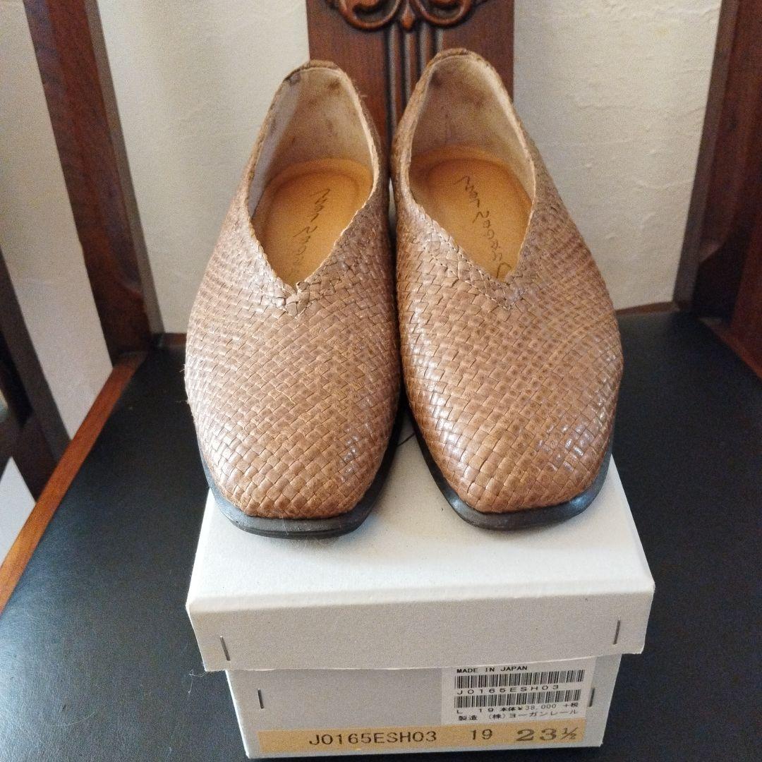 美品ヨーガンレールのメッシュのシューズ