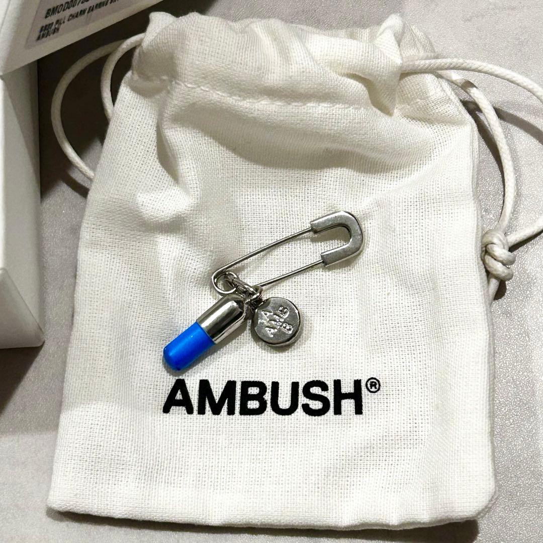 AMBUSH PILL CHARM EARRING 2(安全ピンピアス)