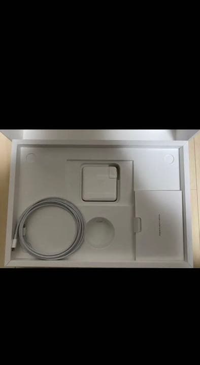 美品MacBookPro16インチ2019 Corei7 16GB 512GB