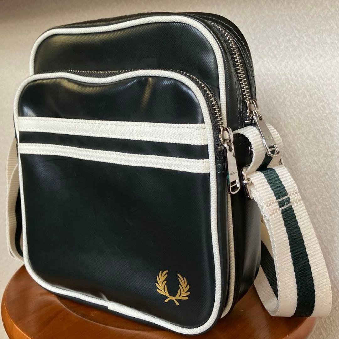 【美品】 FRED PERRY フレッドペリー Classic Side Bag