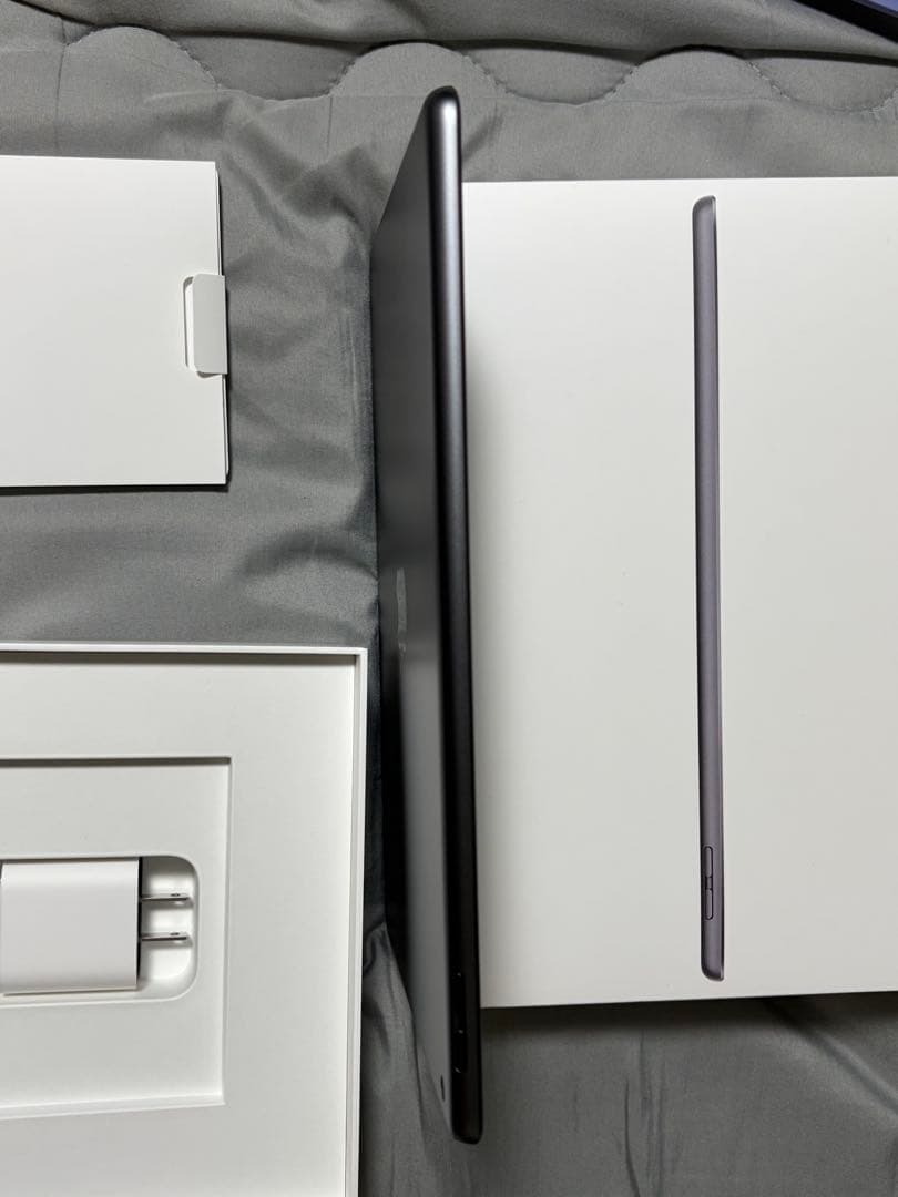 Apple iPad 第9世代 64GB （純正Smart Cover付き)