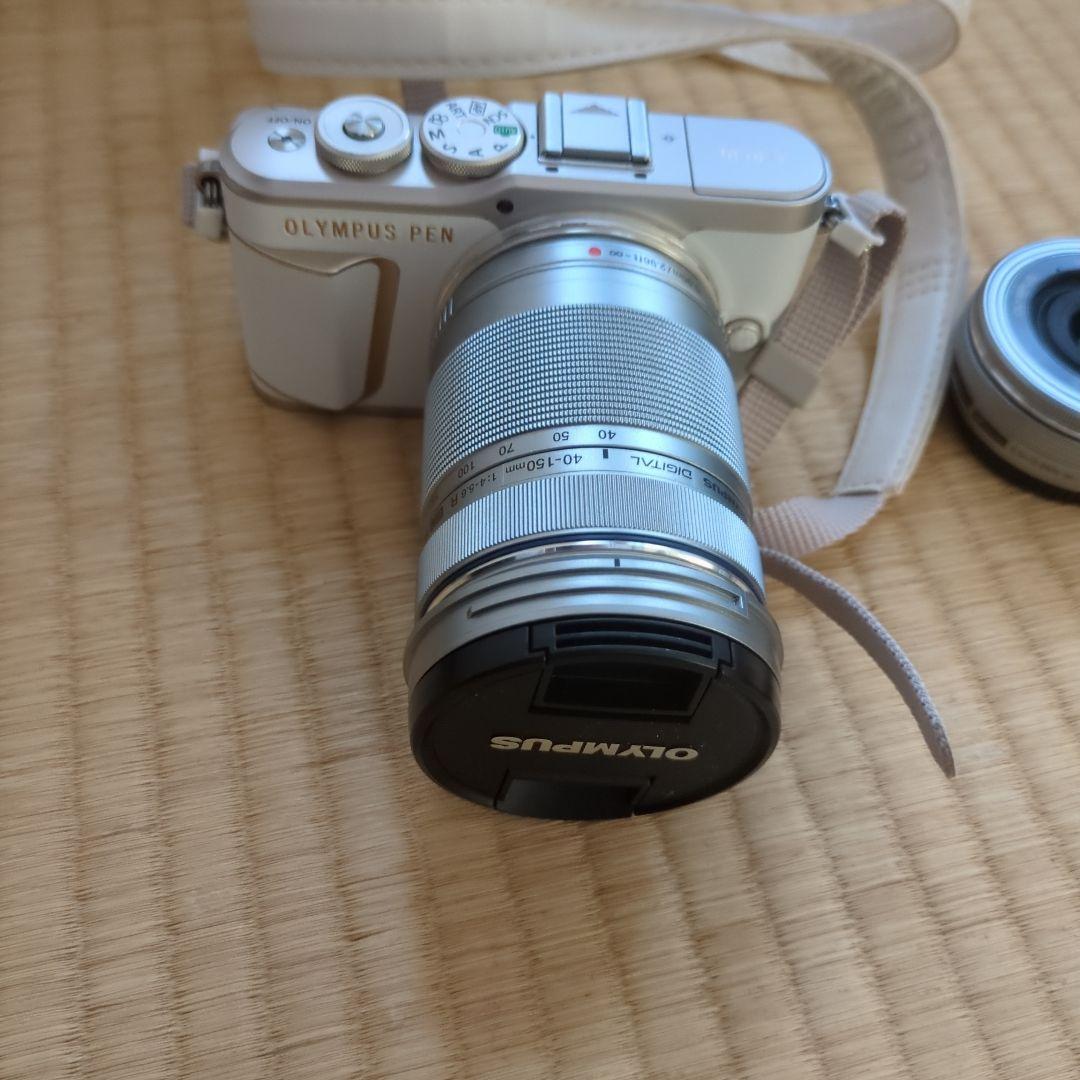 OLYMPUS PEN ホワイト ミラーレス一眼　箱、取説付き！