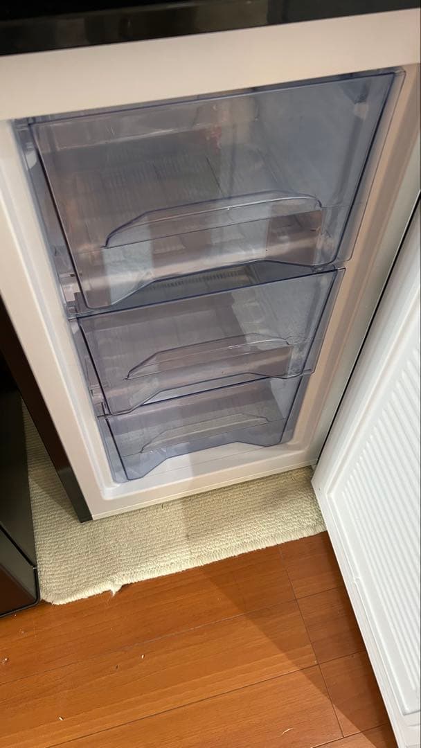 美品　アイリスオーヤマ 冷凍庫 60L ブラック IUSD-6B-B