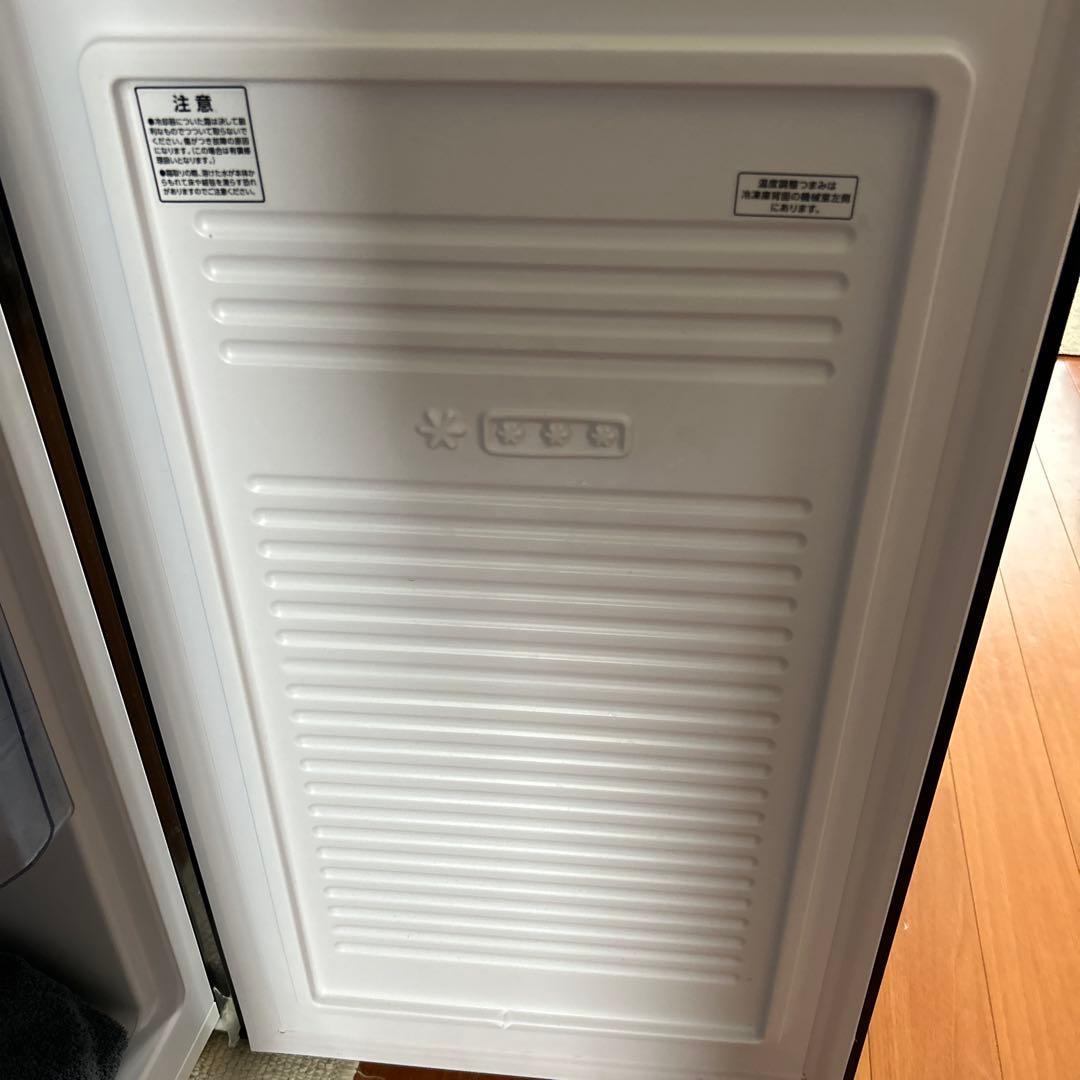 美品　アイリスオーヤマ 冷凍庫 60L ブラック IUSD-6B-B