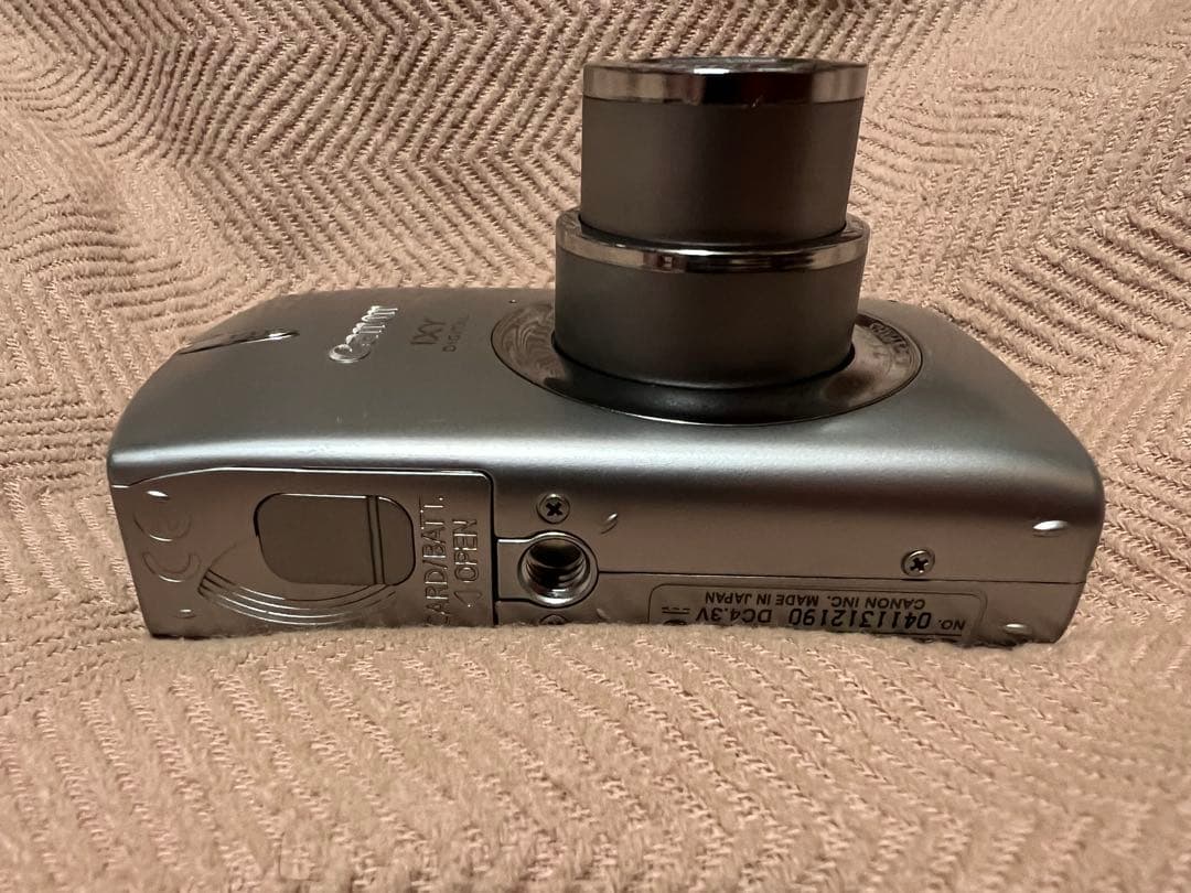 CANON キヤノン　IXY DIGITAL 600 デジタルカメラ