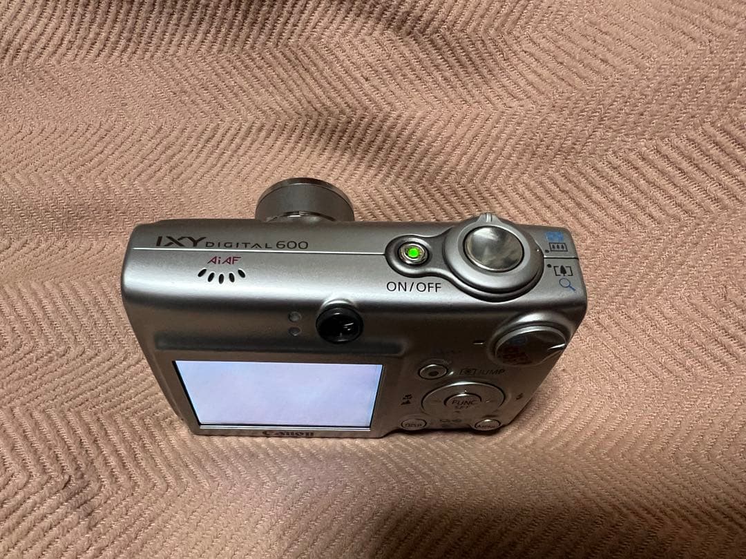 CANON キヤノン　IXY DIGITAL 600 デジタルカメラ