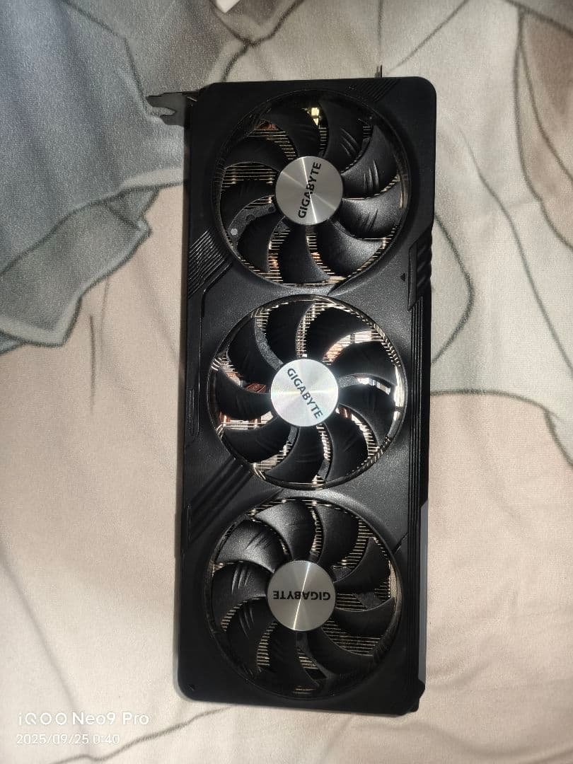 保証期間内(残1年) GIGABYTE 7800XT Gaming OC 16G